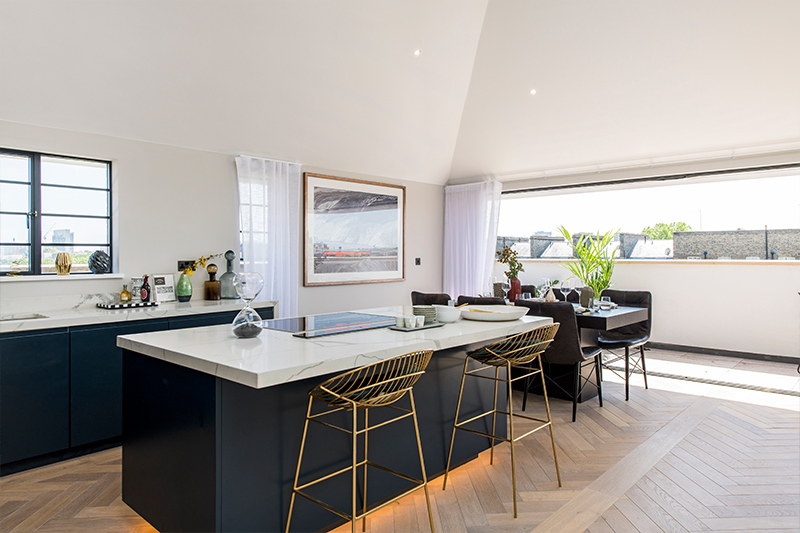 hamilton penthouse windows